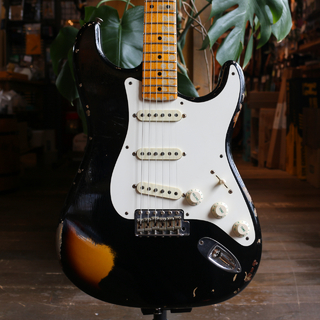 Fender Custom Shop1957 Stratocaster Relic Multilayer  Black/2-Color Sunburst 2015年製