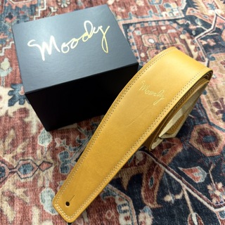 moody 2.5" Suade Backed Guitar Strap - Camel/Cream Standard