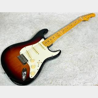 Fender American Standard Stratocaster Maple Fingerboard