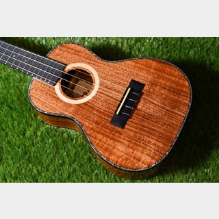 Uma Ukulele UK-30SC Concert