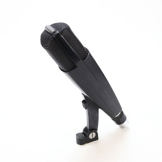 1本でステレオ収録が完結！SennheiserからMS/XYモードを切り替えられる