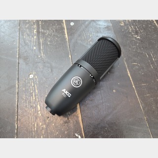 AKG P120
