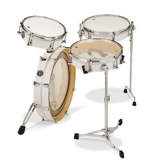 dwDRKTPFC04RKWM [Performance Series 4-Piece Low Pro Drum Kit / White Marine Pearl Finish Ply]