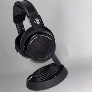 NEUMANN 【展示品入れ替えの為特別価格】NDH 30 Black Edition モニターヘッドホン 開放型 スタジオヘッドホン