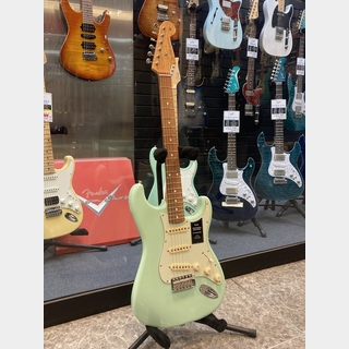 Fender  Vintera 60s Stratocaster/Surf Green