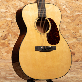 Martin OOO-18 Standard