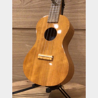 Famous FC-11G【コンサートサイズ】