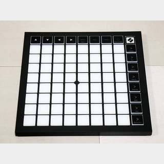 Novation LaunchPad X MIDIコントローラー【名古屋栄店】