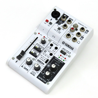 YAMAHA AG03 MIXING CONSOLE