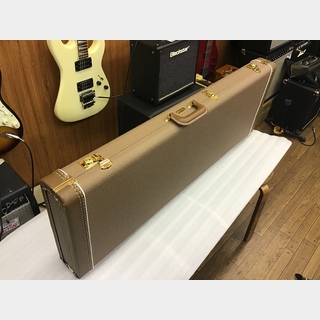 Fender G&G Deluxe Strat/Tele Hardshell Case/Brown with Gold Plush interior