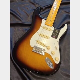 Fender American Vintage II 1957 Stratocaster / 2-Color Sunburs