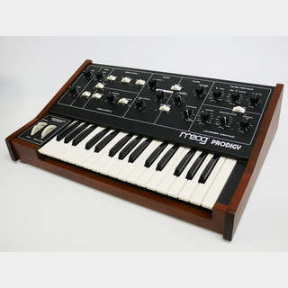 MOOG Model 10 〜モーグ博士が製作した最初のポータブルモジュラー