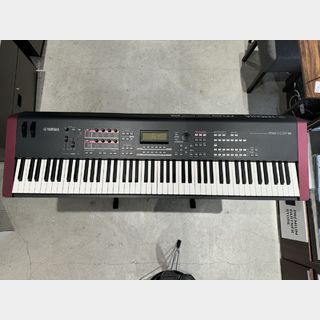 YAMAHA MOXF8 88鍵盤　シンセサイザー　ステージピアノ