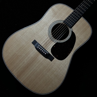 Martin D-28 Modern Deluxe