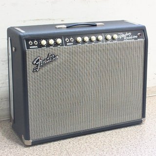 Fender Custom Vibrolux Reverb ギターアンプ 【横浜店】