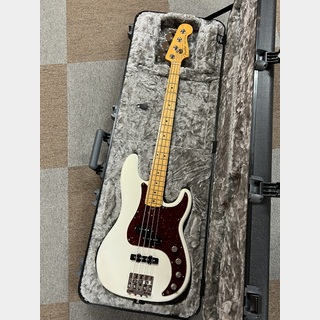 Fender American Ultra Precision Bass, Maple Fingerboard, Arctic Pearl