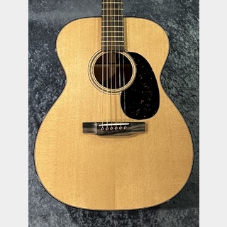 Martin 【2024年11月1日より価格改定】000-18 Modern Deluxe #2878168【クレジット無金利&超低金利キャンペーン】