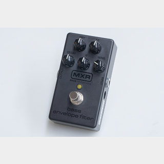 MXR M82 Blackout Series Bass Envelope Filter【GIB横浜】