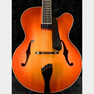 American Archtop Guitars【夏のボーナスセール!!】Custom Legend -Sunburst-【中古品】【2.58kg】【金利0%対象】