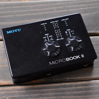 MOTU MicroBook2