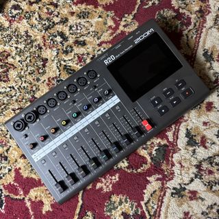 ZOOM R20