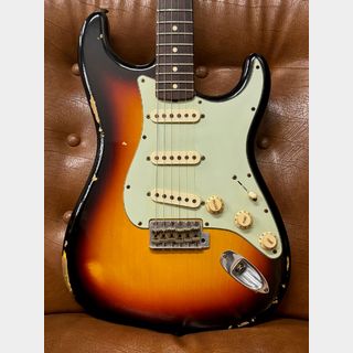 Fender Custom Shop 1961 Stratocaster Relic 3 Tone Sunburst / Loretta Diaz Hand-Wound Pickups