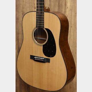 Martin D-18E Modern Deluxe  #2861568【ピックアップ搭載】