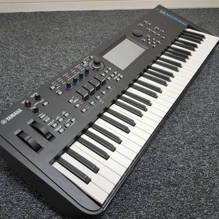 YAMAHA MODX6+