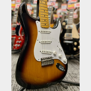 Fender 70th Anniversary American Vinatge II 1954 Stratocaster -2 Color Sunburst- 2024年製