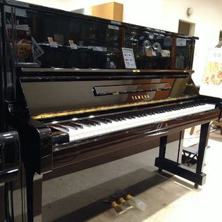 YAMAHA U1A