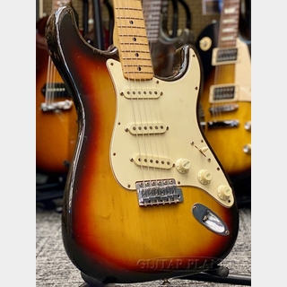 Fender 1975 Stratocaster -Sunburst / Maple- 【Alder Body】【3.55kg】【Vintage】